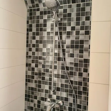 Apartment Modern Und Mittendrin, Ist Monty