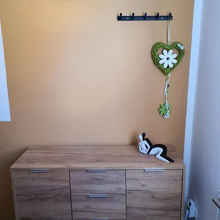 Apartment Modern Und Mittendrin, Ist Monty